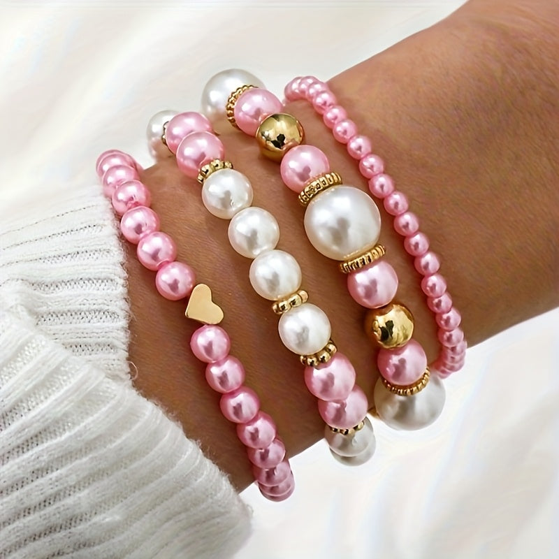 Set di bracciali eleganti con perle e cuore