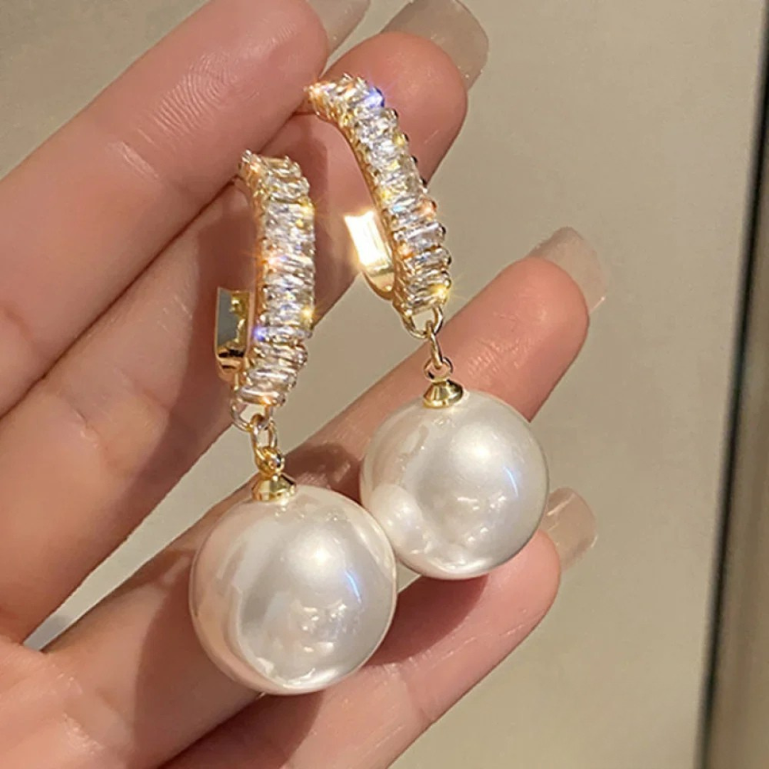 Orecchini chic con perla e zirconi