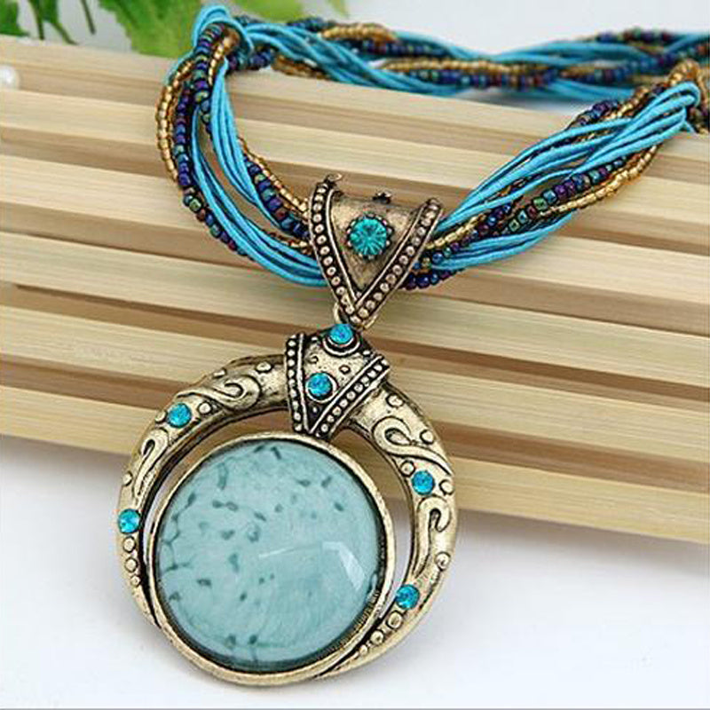 Collana con ciondolo boho