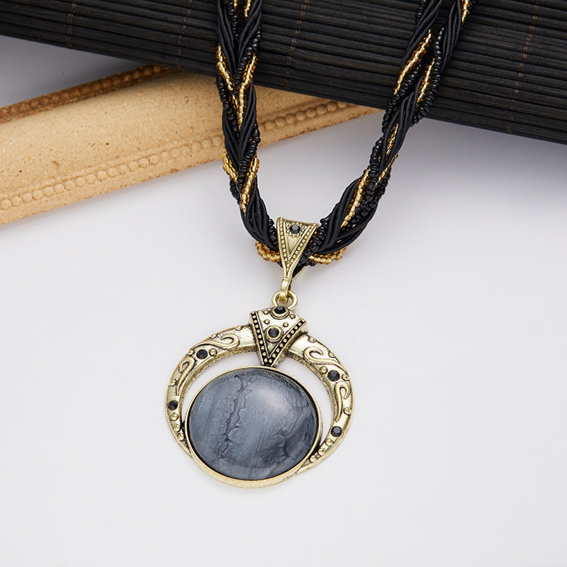 Collana con ciondolo boho