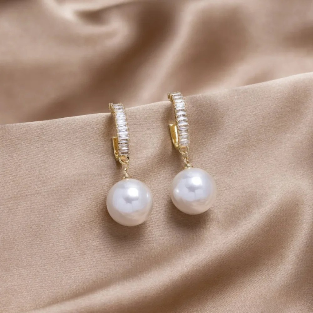 Orecchini chic con perla e zirconi