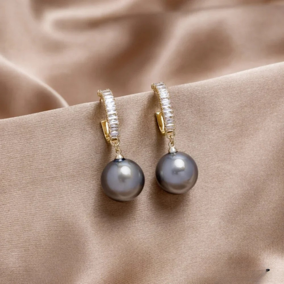 Orecchini chic con perla e zirconi