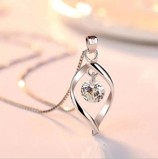 Collana in argento con zirconia