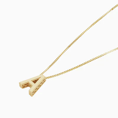 Collana con iniziale a lettera d’amore