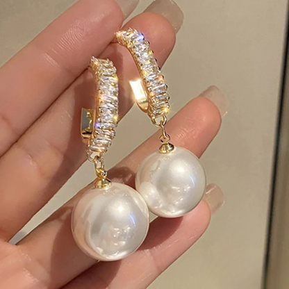Orecchini chic con perla e zirconi