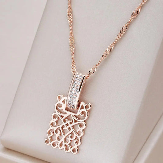 Collana elegante in oro con mandala