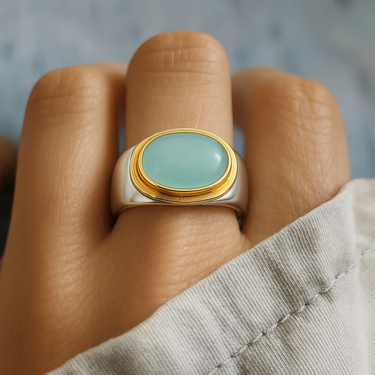 Anello vintage con pietra di luna verde