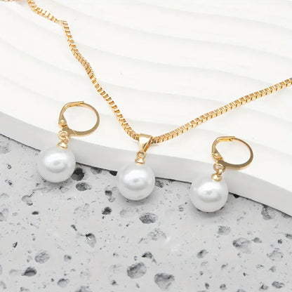 Set di gioielli con perle “Golden Grace”