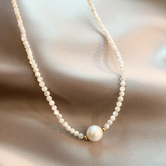 Collana chic con perle