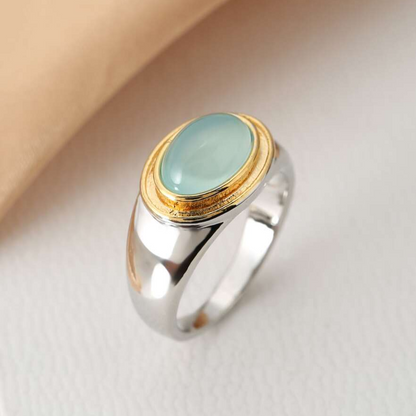Anello vintage con pietra di luna verde