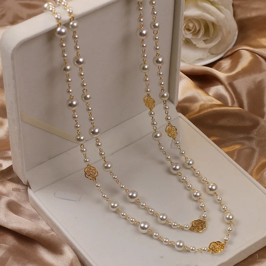 Collana elegante in oro con perla