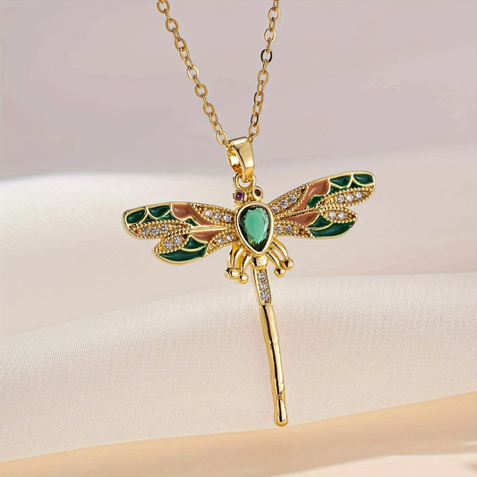 Collana con libellula verde splendente